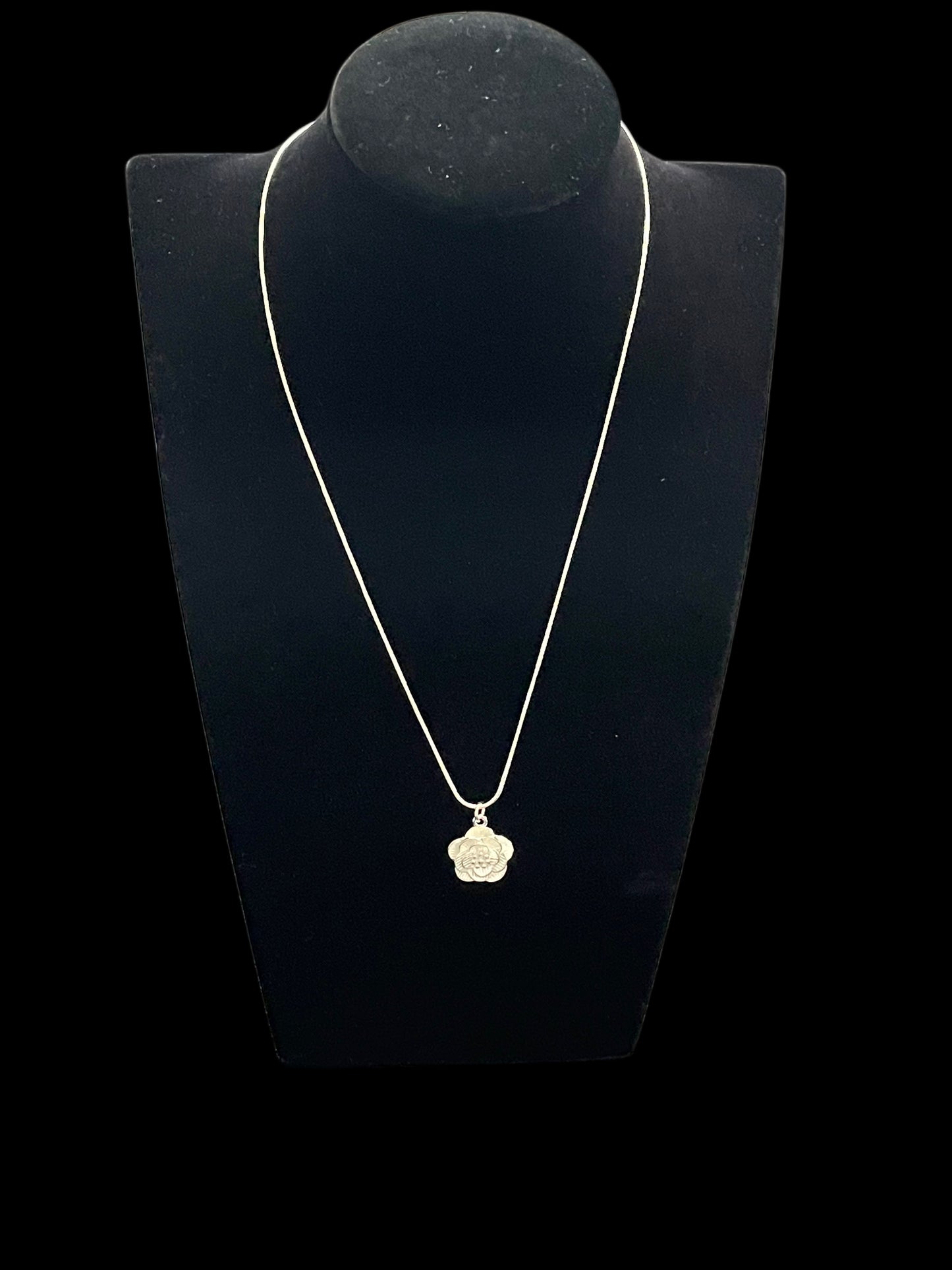 Colier cu Floare din Argint 925 | Bijuterie Elegantă